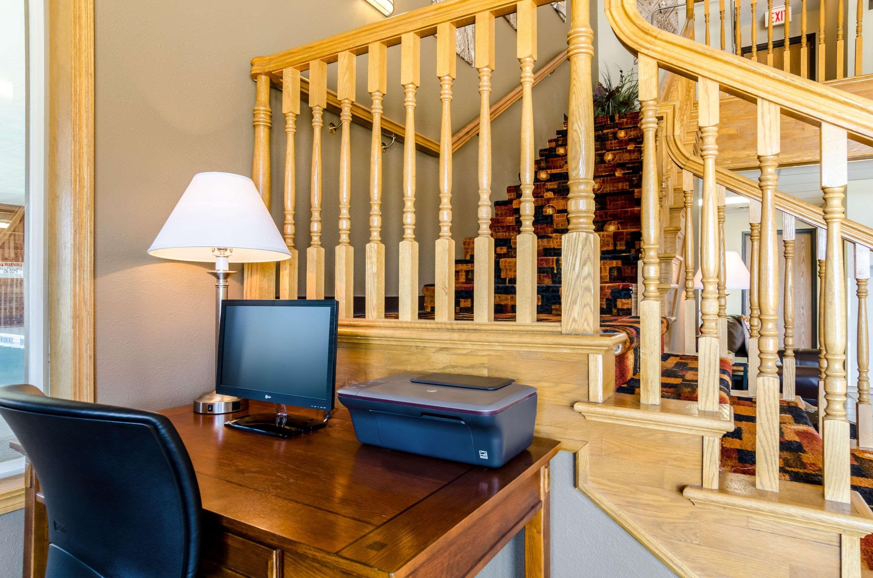 Rodeway Inn Ainsworth Bagian luar foto