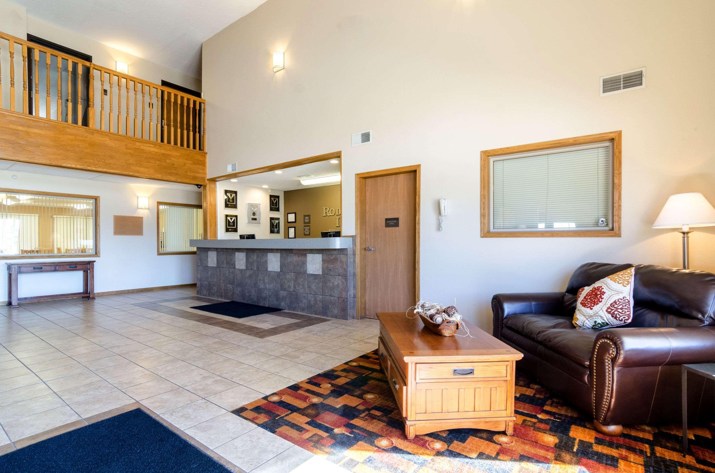 Rodeway Inn Ainsworth Bagian luar foto