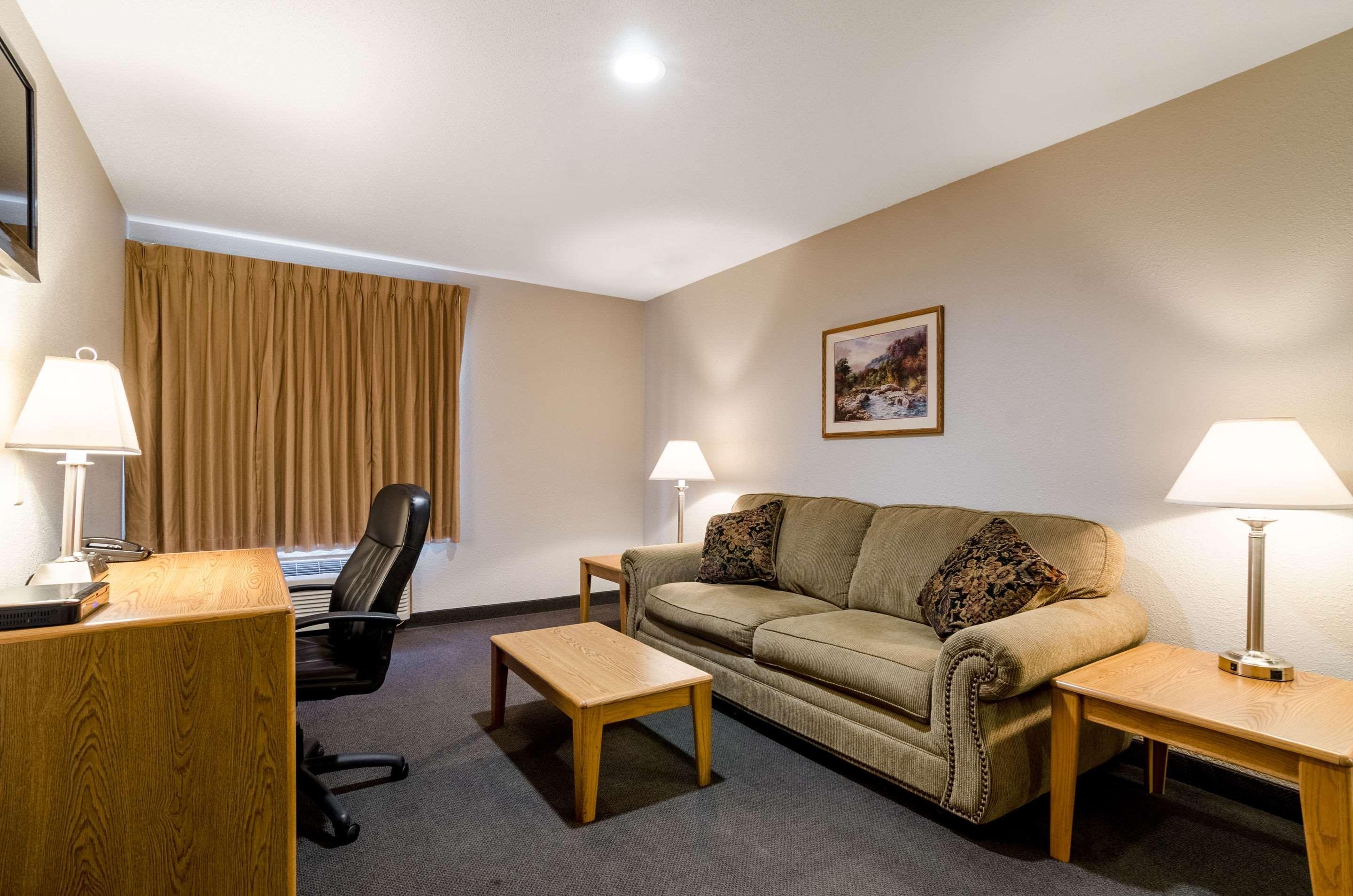 Rodeway Inn Ainsworth Bagian luar foto
