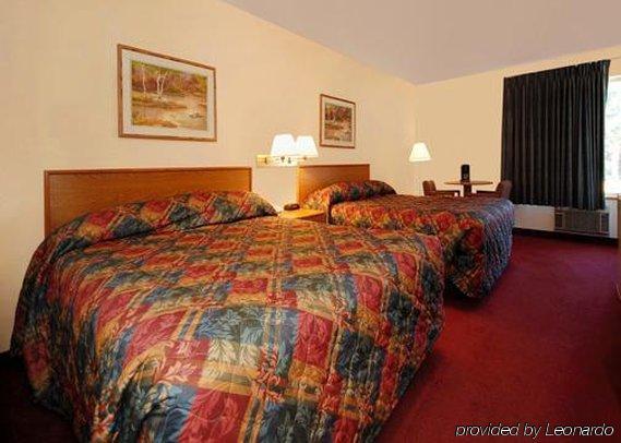 Rodeway Inn Ainsworth Ruang foto