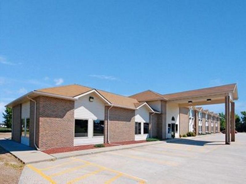 Rodeway Inn Ainsworth Bagian luar foto